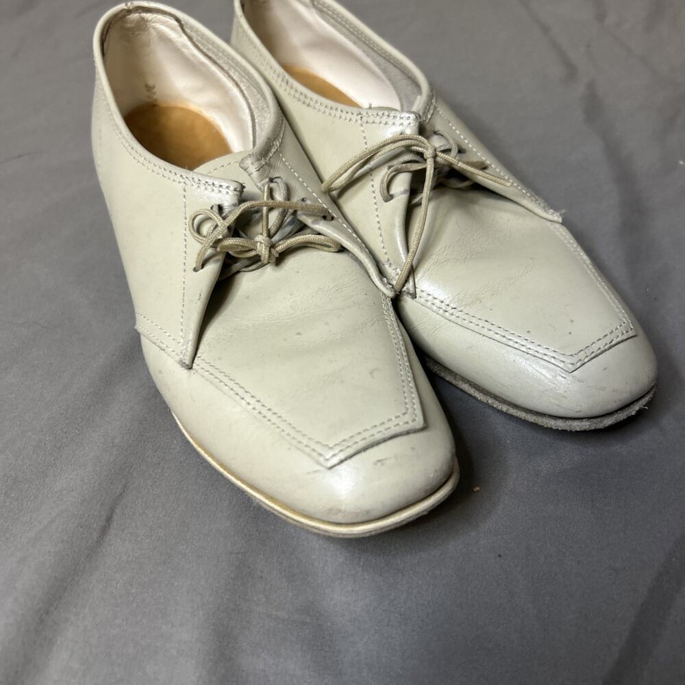 Vintage Womens Hyde Beige Leather Bowling Shoes Size 8 US Fits Size 6/7 READ